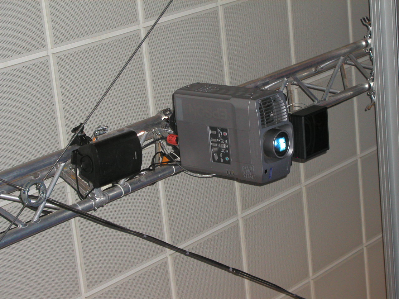 EPSON EMP-8350 EMP-8300 EMP-8300NL EMP-9300NL リアプロ用短焦点固定