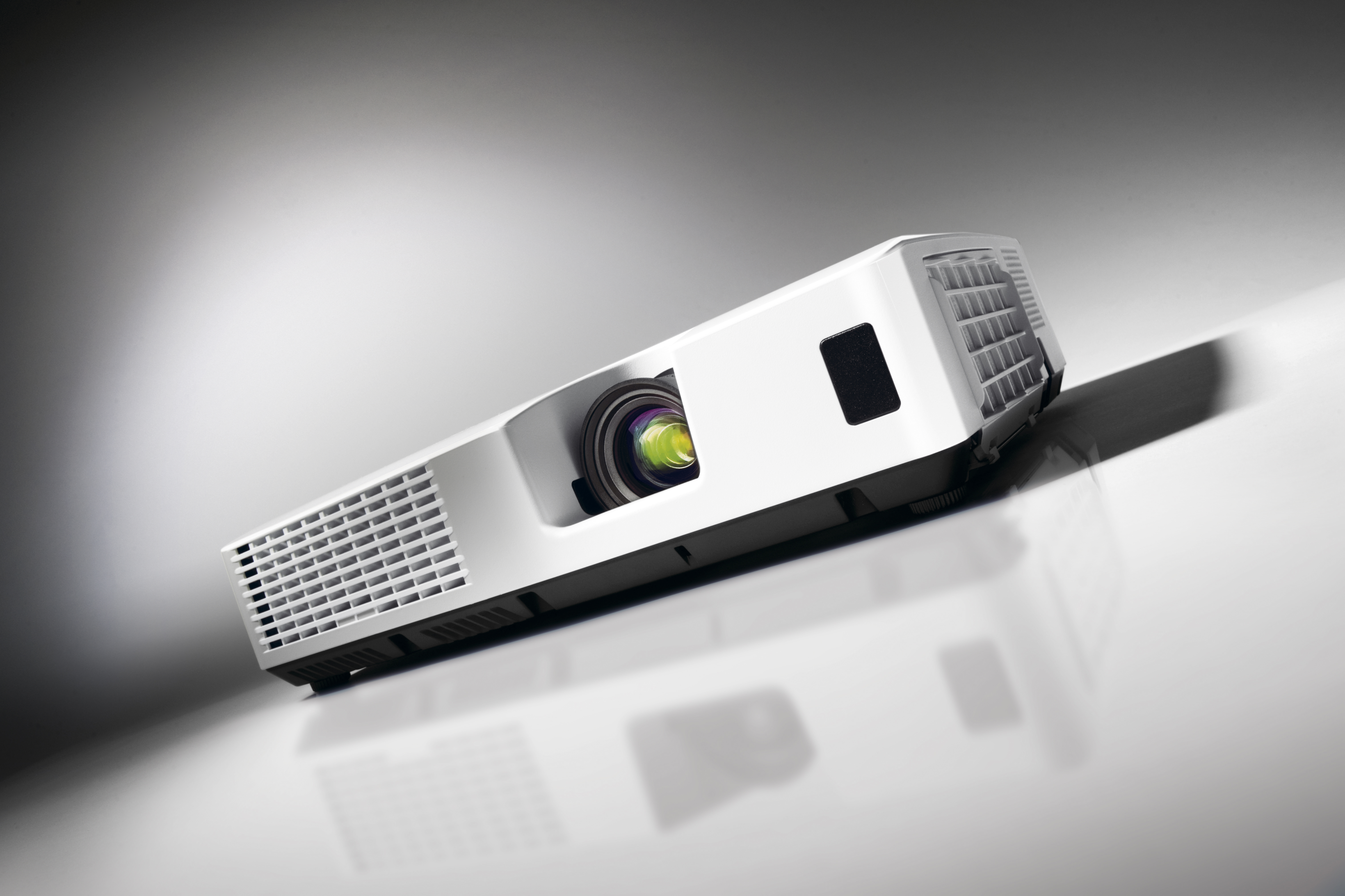 Hitachi CP RX94 Projector: Specs, PDFs & Distance Calculator