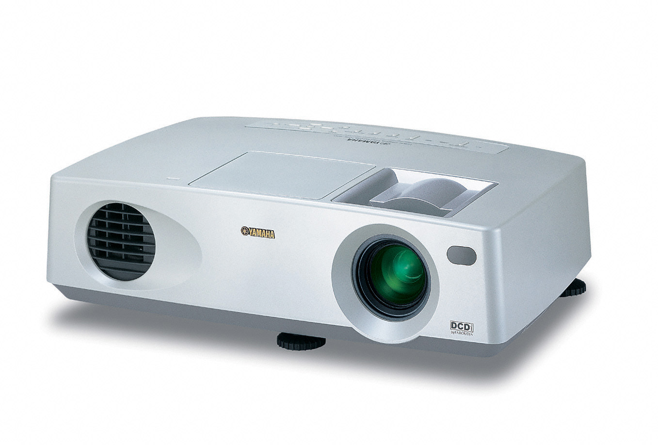 Yamaha LPX 500 HDTV LCD Projector - 800 Lumen